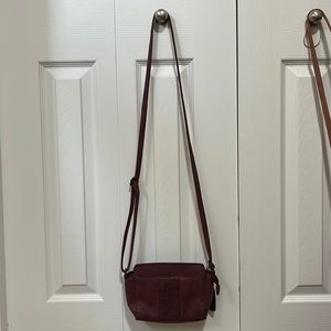 Denver Hayes / Cross Bag